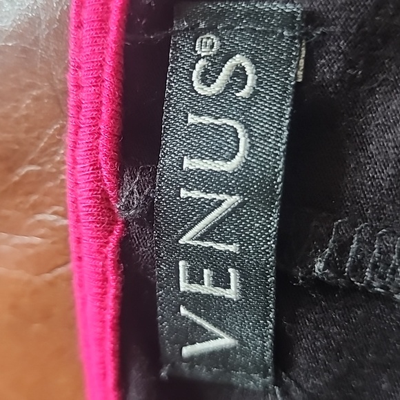 VENUS Dress - Picture 4 of 5